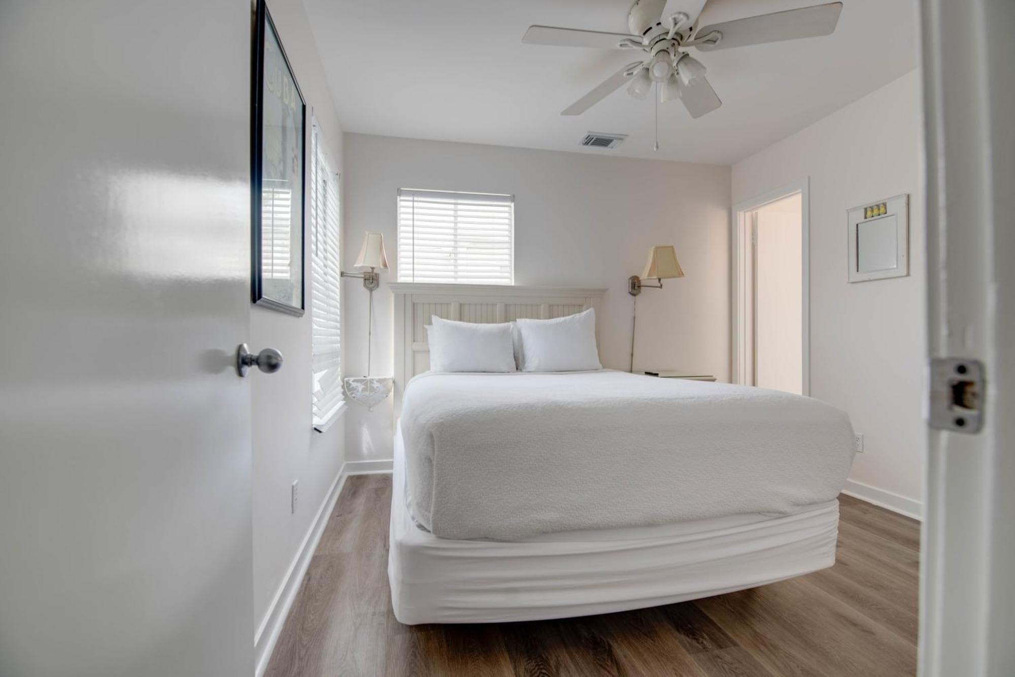 New Casa Caribe By Brightwild- Two-Story Condo Rooftop Pool Key West Ngoại thất bức ảnh
